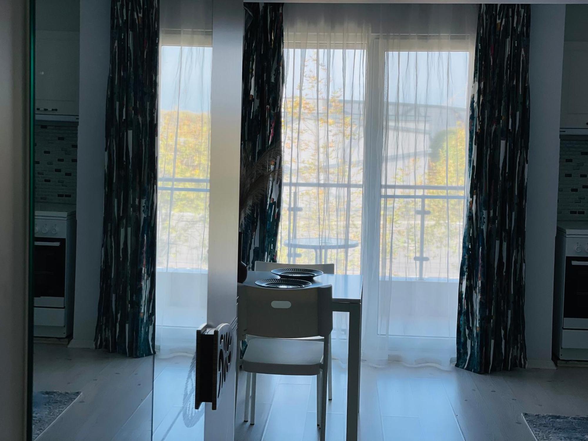 Airplane Plaza Apartment Otopeni Exterior photo