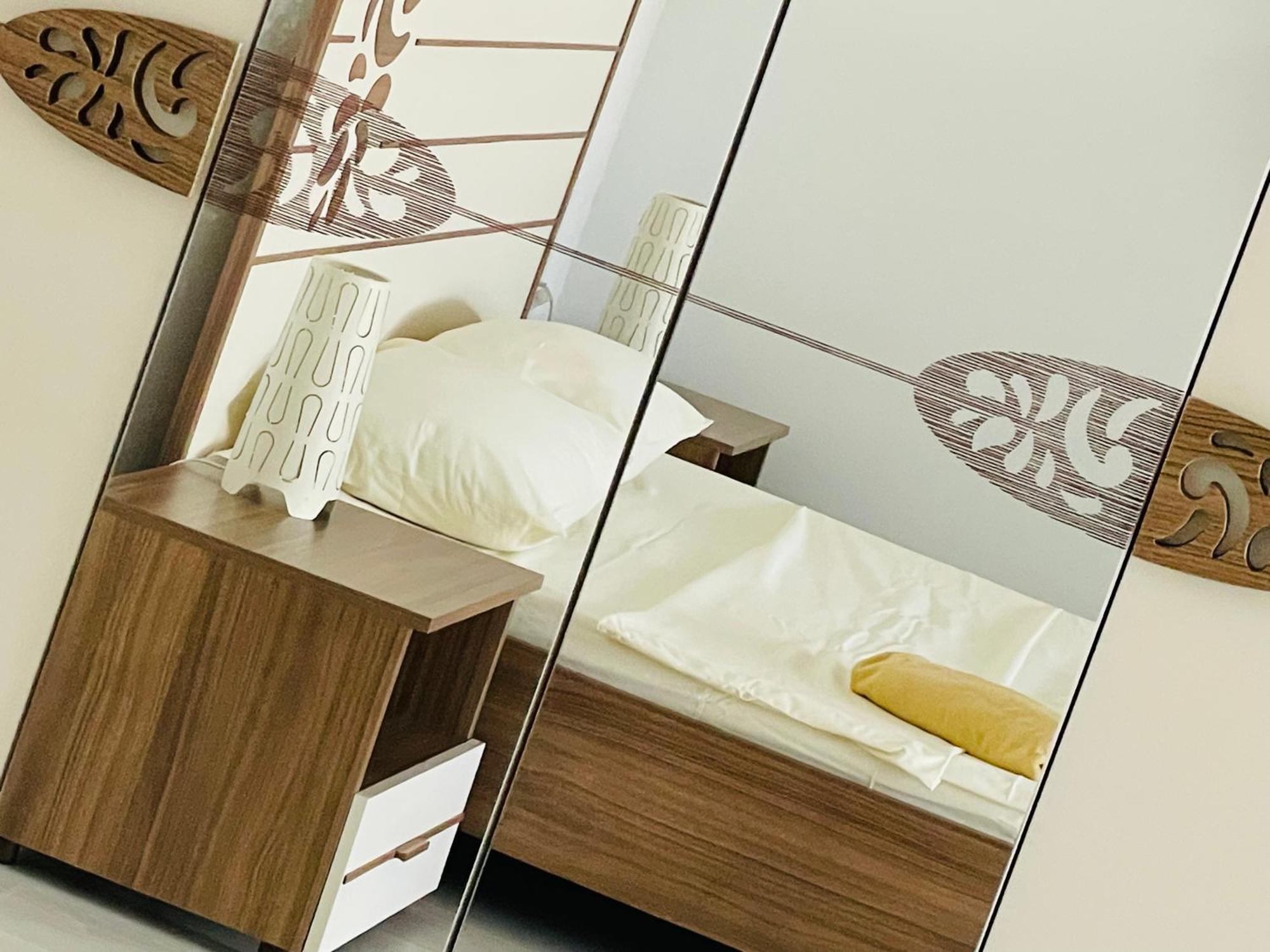 Airplane Plaza Apartment Otopeni Exterior photo